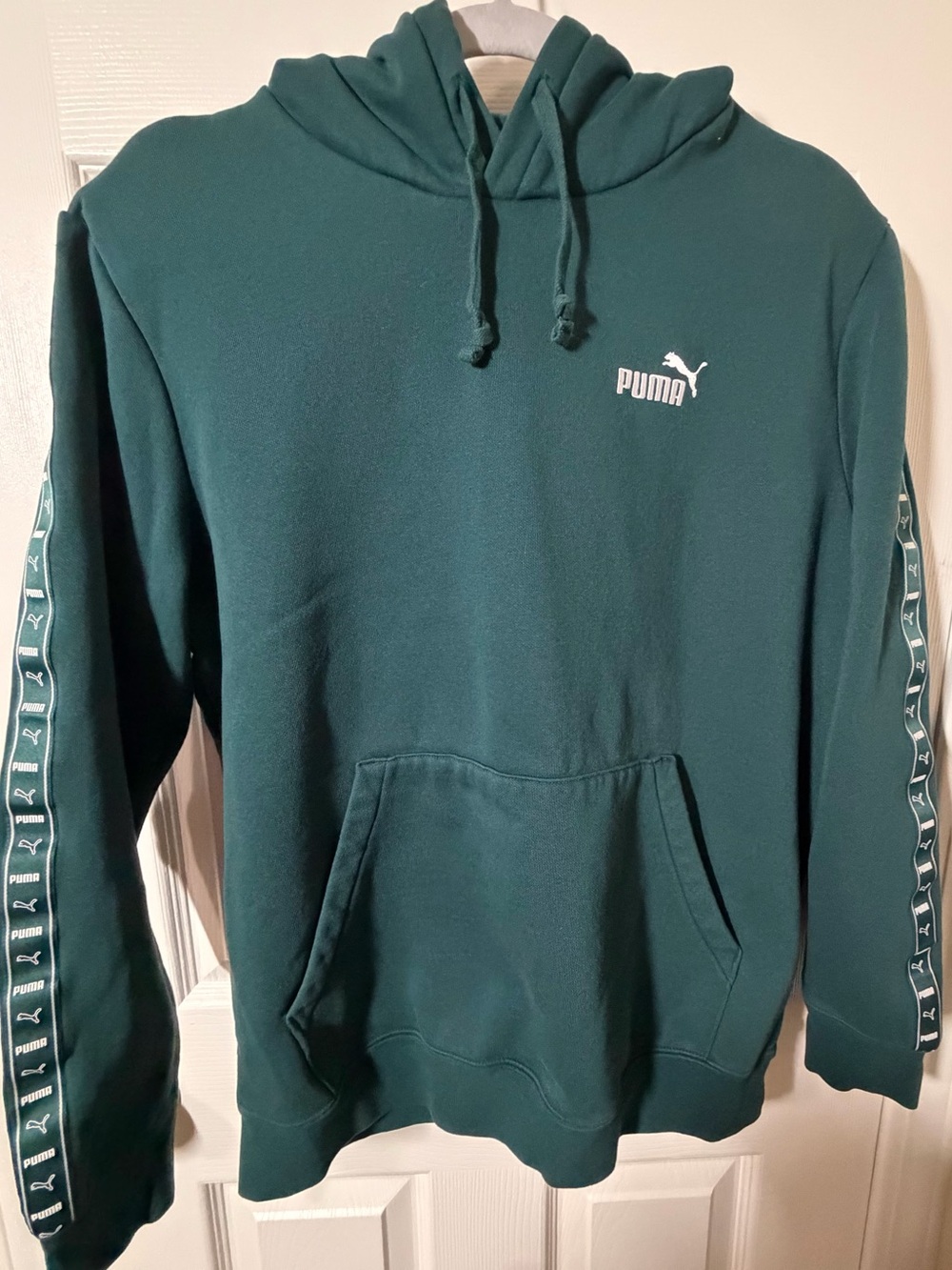 Puma Men's Green Pullover Hoodie with Logo Tape Sleeves